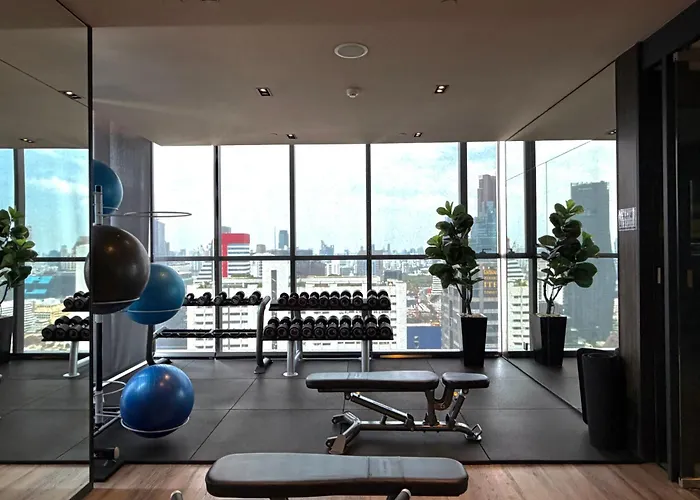 5-minwalkbts Pool-view 35th Fl Privatejacuzzi Bangkok